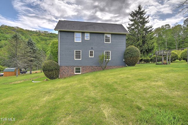 602 Heaton Creek Road, Roan Mountain, TN 37687