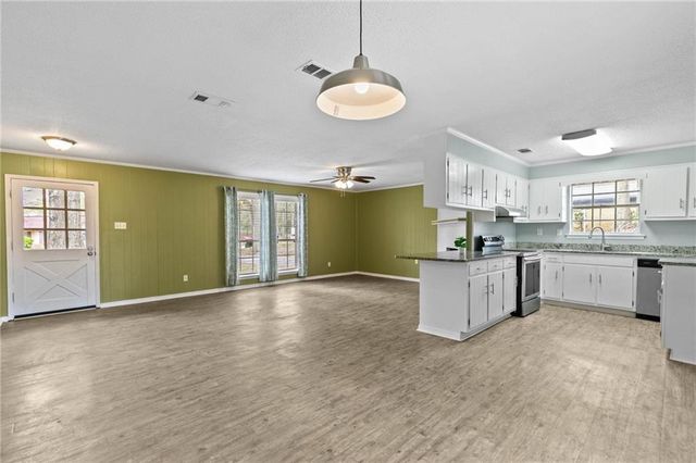 9743 Petaluma Drive, Semmes, AL 36575