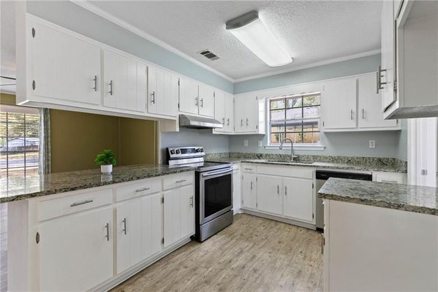 9743 Petaluma Drive, Semmes, AL 36575