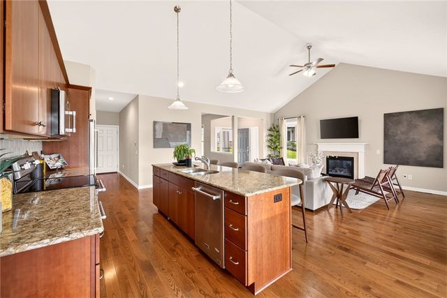 6912 Silverton Glen, Victor, NY 14564