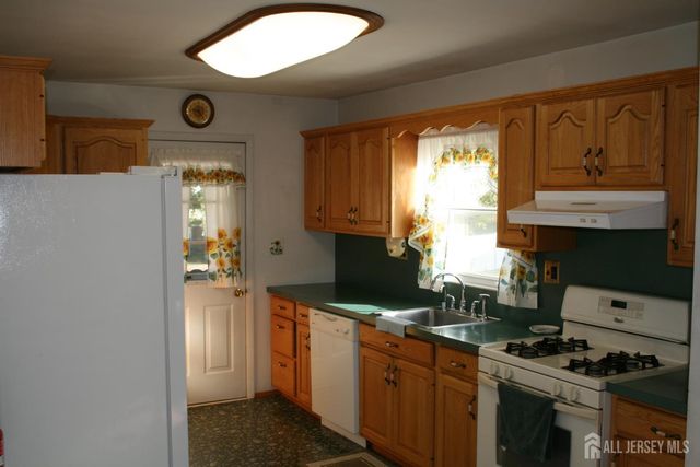 42 Diane Avenue, Old Bridge, NJ 08857