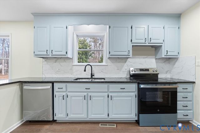 19707 Walker Ave, Chesterfield, VA 23834