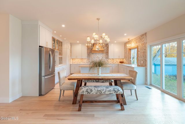 24 Crescent Terrace, North Greenbush, NY 12198