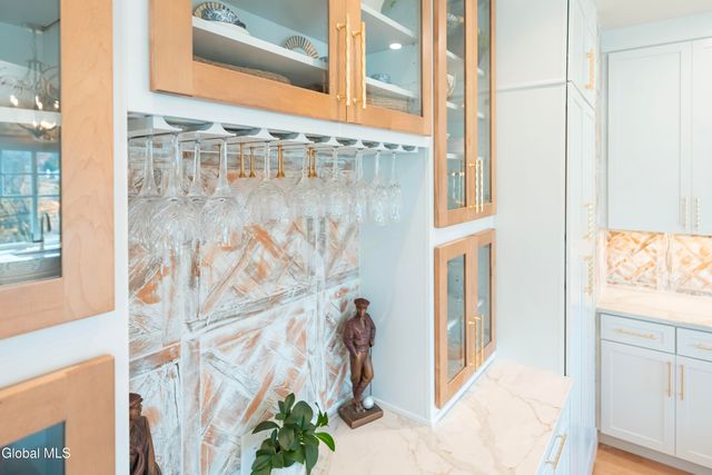 24 Crescent Terrace, North Greenbush, NY 12198