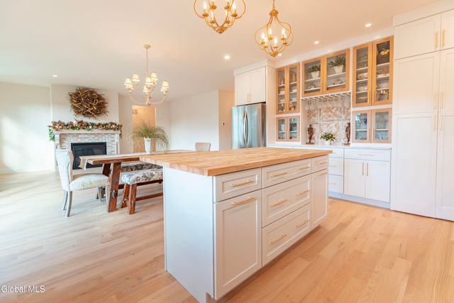 24 Crescent Terrace, North Greenbush, NY 12198