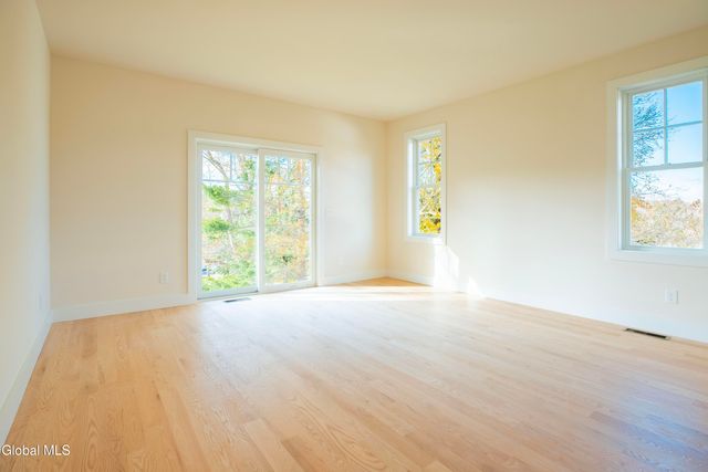 24 Crescent Terrace, North Greenbush, NY 12198