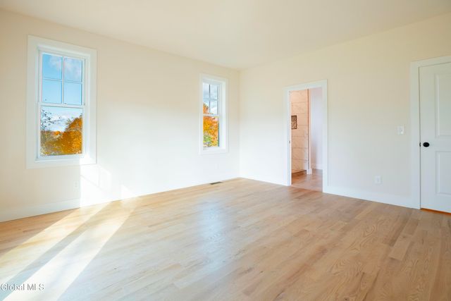 24 Crescent Terrace, North Greenbush, NY 12198