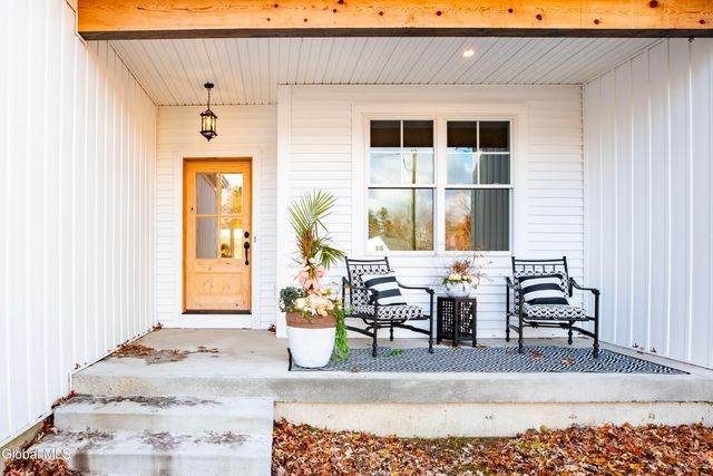 24 Crescent Terrace, North Greenbush, NY 12198