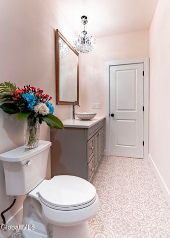 24 Crescent Terrace, North Greenbush, NY 12198