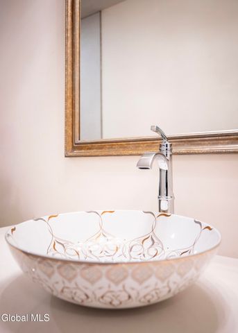 24 Crescent Terrace, North Greenbush, NY 12198