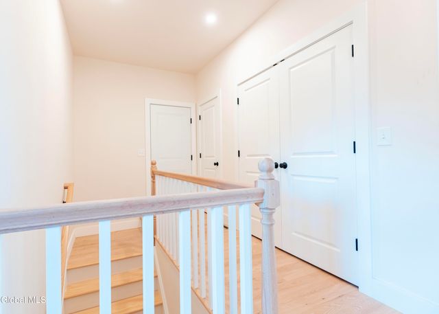 24 Crescent Terrace, North Greenbush, NY 12198