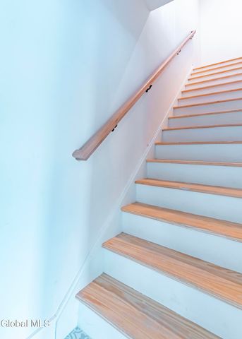 24 Crescent Terrace, North Greenbush, NY 12198