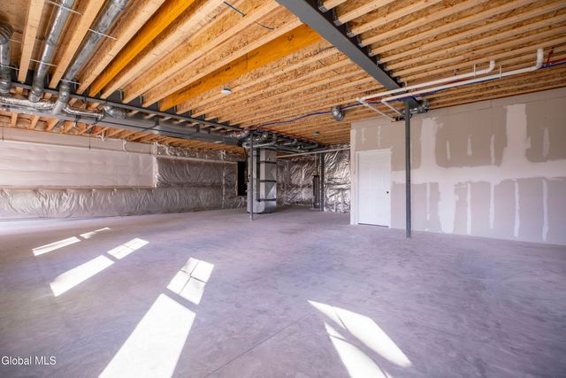 24 Crescent Terrace, North Greenbush, NY 12198