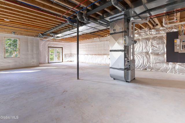 24 Crescent Terrace, North Greenbush, NY 12198