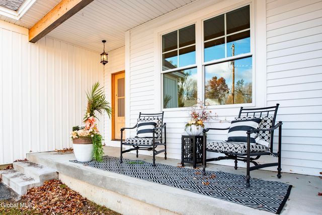 24 Crescent Terrace, North Greenbush, NY 12198