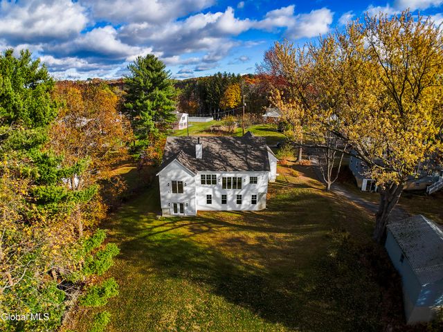 24 Crescent Terrace, North Greenbush, NY 12198