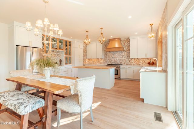 24 Crescent Terrace, North Greenbush, NY 12198