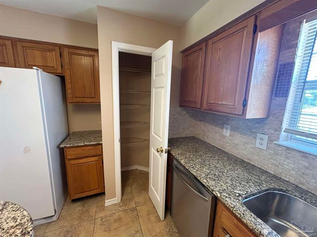 1454 Little Creek Dr, Pensacola, FL 32506