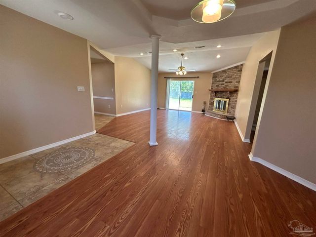 1454 Little Creek Dr, Pensacola, FL 32506