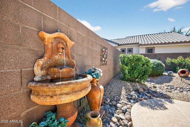 15813 W ALPINE RIDGE Drive, Surprise, AZ 85374