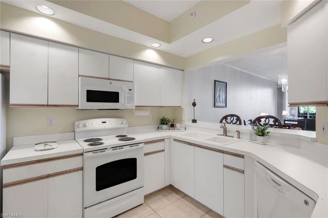4110 Sawgrass Point DR 104, Bonita Springs, FL 34134