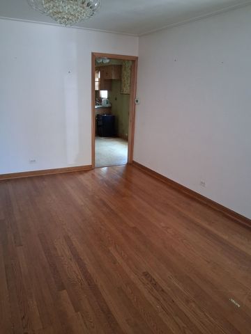 3423 N OSCEOLA Avenue, Chicago, IL 60634