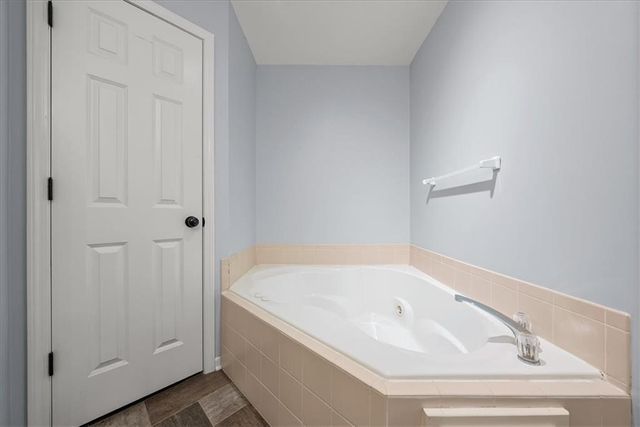 1104 Regency Drive, Kearney, MO 64060