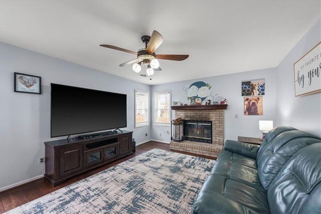 1104 Regency Drive, Kearney, MO 64060