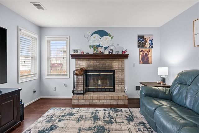 1104 Regency Drive, Kearney, MO 64060