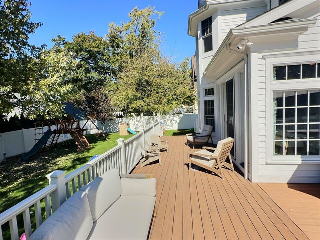 350 Heathcote Road, Scarsdale, NY 10583