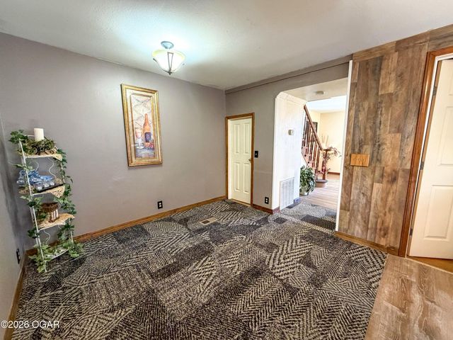 210 N Moffet Avenue, Joplin, MO 64801