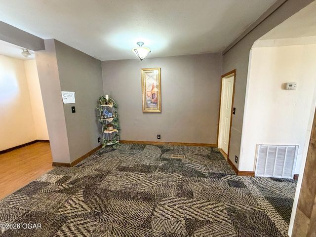 210 N Moffet Avenue, Joplin, MO 64801