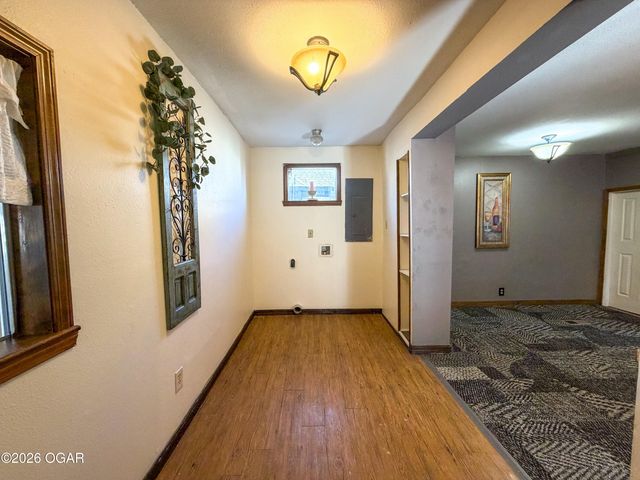 210 N Moffet Avenue, Joplin, MO 64801