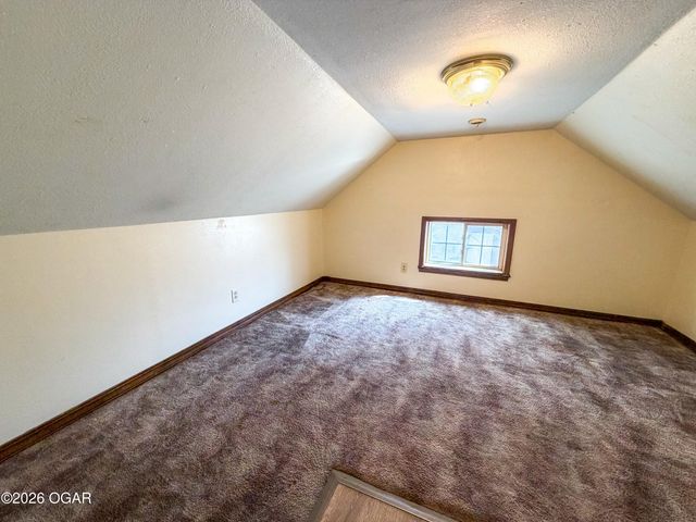 210 N Moffet Avenue, Joplin, MO 64801