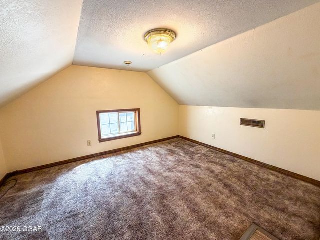 210 N Moffet Avenue, Joplin, MO 64801