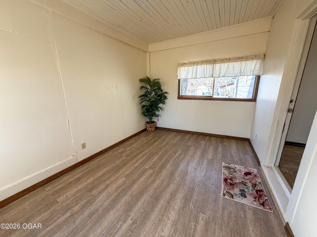 210 N Moffet Avenue, Joplin, MO 64801