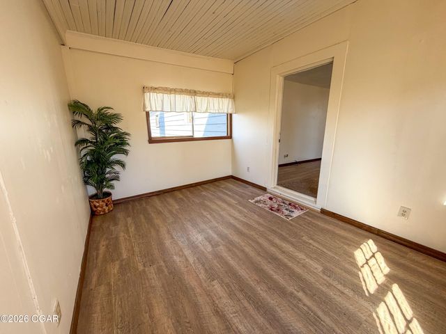 210 N Moffet Avenue, Joplin, MO 64801