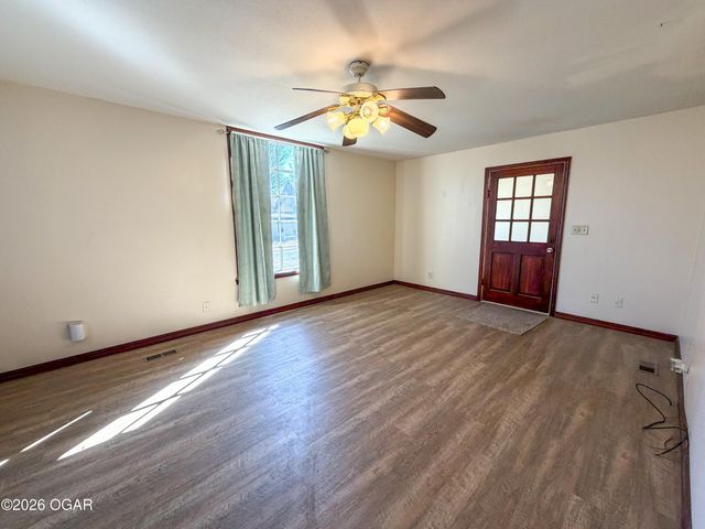 210 N Moffet Avenue, Joplin, MO 64801