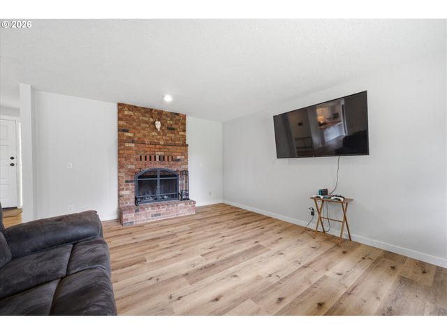 1360 Sw 2ND St, Mc Minnville, OR 97128