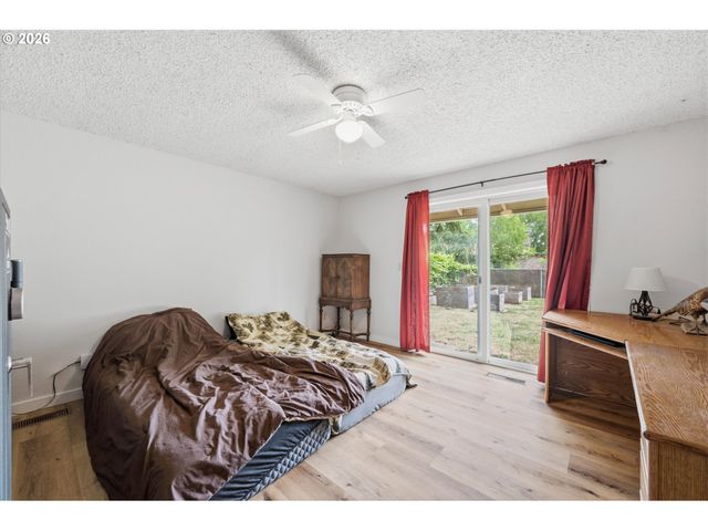 1360 Sw 2ND St, Mc Minnville, OR 97128