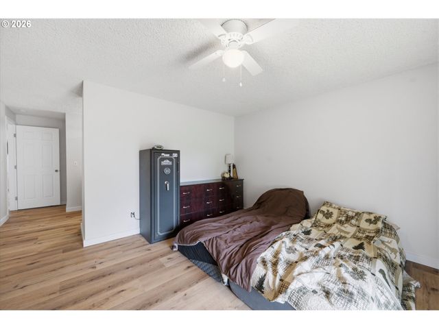1360 Sw 2ND St, Mc Minnville, OR 97128