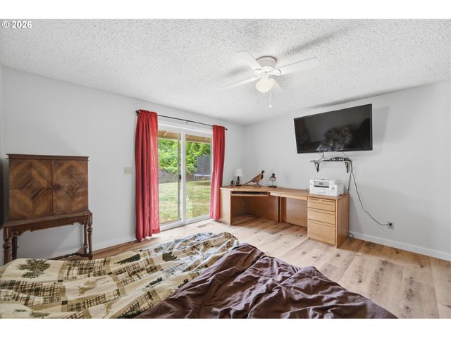 1360 Sw 2ND St, Mc Minnville, OR 97128