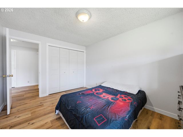 1360 Sw 2ND St, Mc Minnville, OR 97128