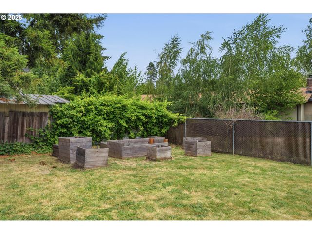 1360 Sw 2ND St, Mc Minnville, OR 97128