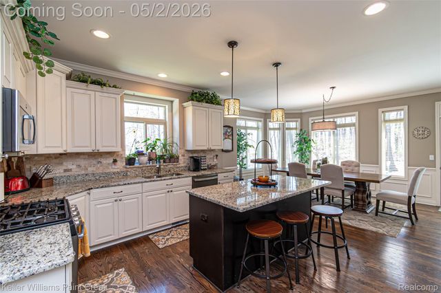 50182 Dante Court, Chesterfield Township, MI 48047