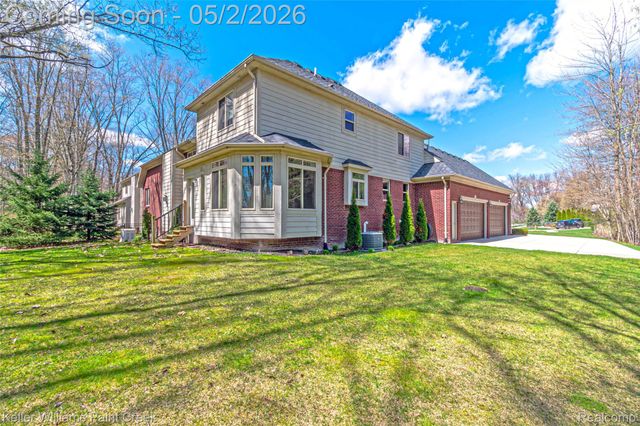 50182 Dante Court, Chesterfield Township, MI 48047