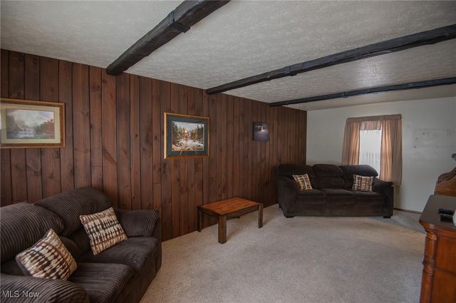 120 Winter Lane, Cortland, OH 44410