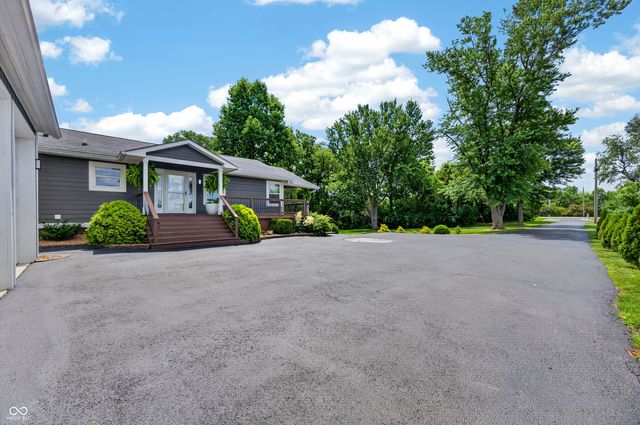 4012 W State Road 135, Trafalgar, IN 46181