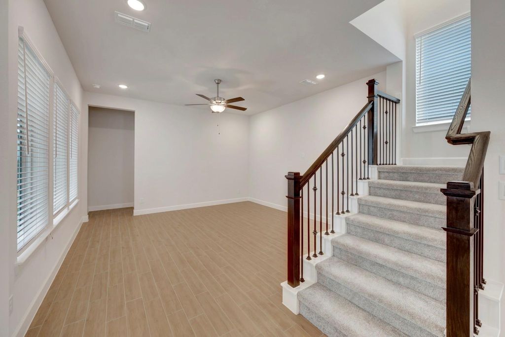 Image 25 of property listing at 3307 Full Bellied Lane, Richmond, TX 77406