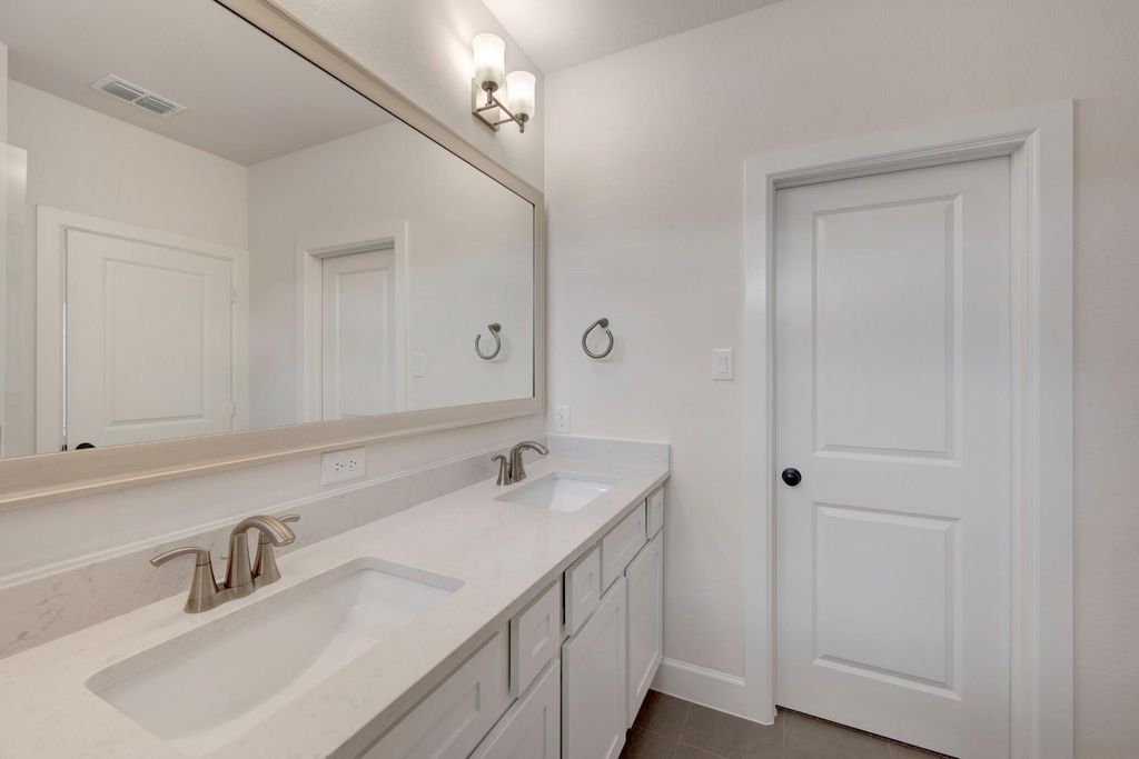 Image 43 of property listing at 3307 Full Bellied Lane, Richmond, TX 77406